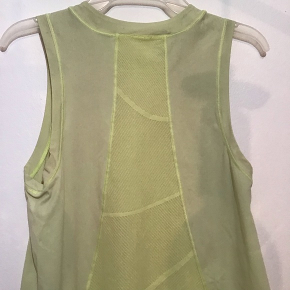 Lululemon Sheer Will Tank *Pulse
Florid Flash (2020) - Picture 10 of 11